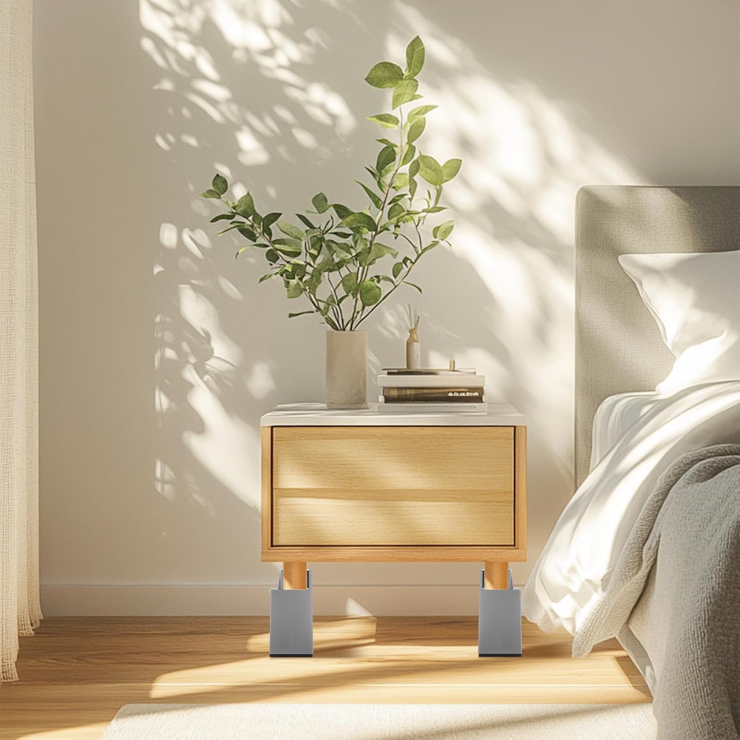 SEISSO Heavy-Duty 4-Piece Bed Risers Adjustable 4 Tall for 1000 lbs