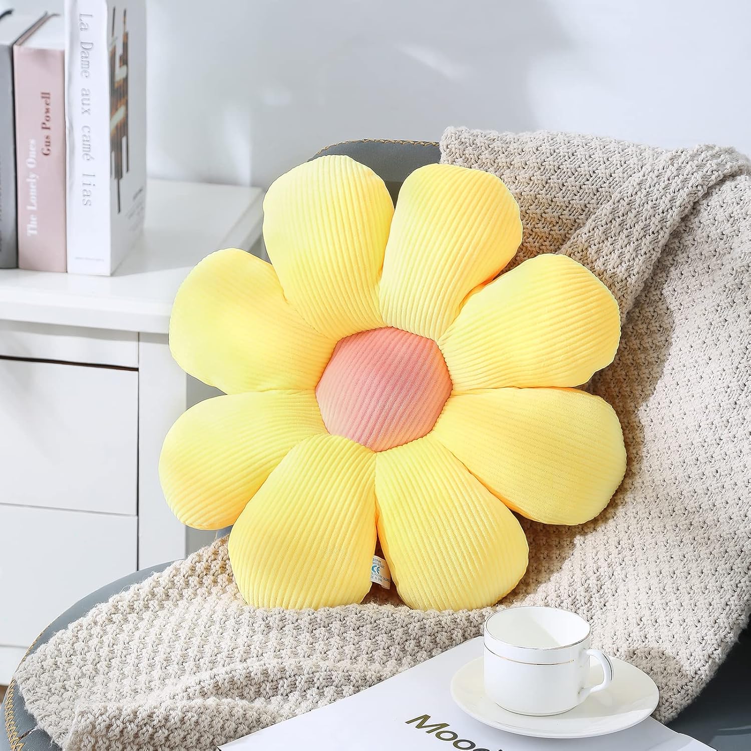 Flower Pillow Daisy Throw Cushion Soft Decorative Pillow for Girls Kids